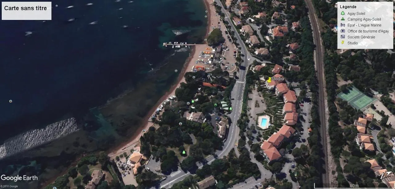 Appartement Vue Mer Piscines Parking Les Coraux Agay Plage Saint-Raphael  Apartment