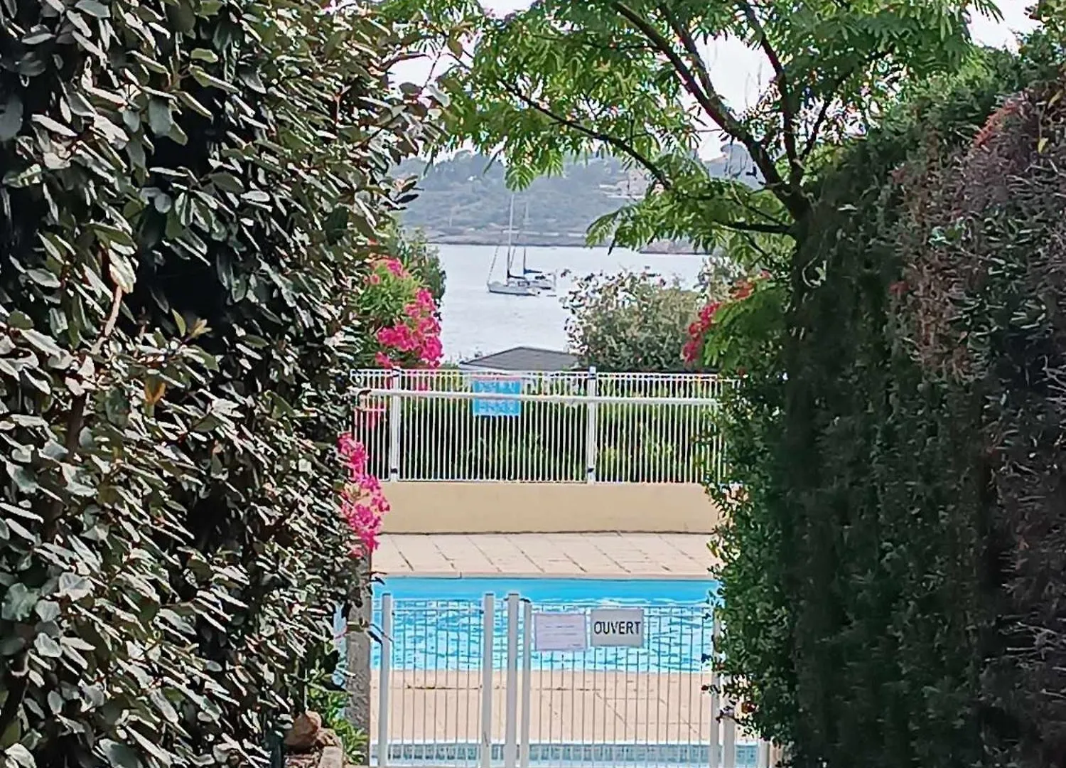 Appartement Vue Mer Piscines Parking Les Coraux Agay Plage Saint-Raphael