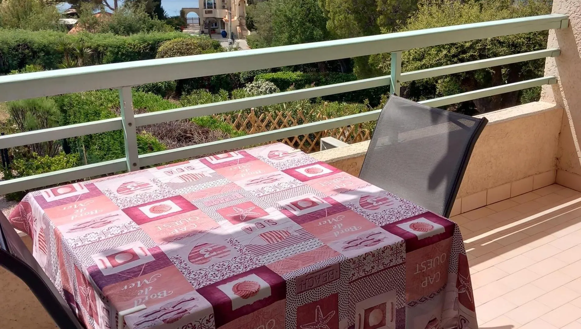 Appartement Vue Mer Piscines Parking Les Coraux Agay Plage Saint-Raphael  0*, Saint-Raphael (Var)