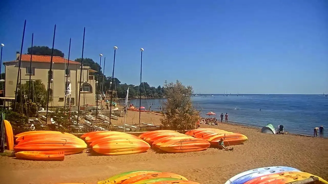 Appartement Vue Mer Piscines Parking Les Coraux Agay Plage Saint-Raphael  Apartment