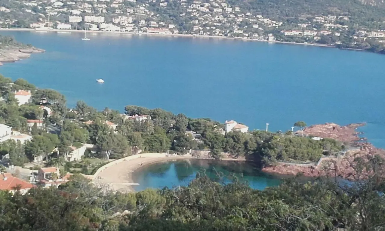 Apartment Appartement Vue Mer Piscines Parking Les Coraux Agay Plage Saint-Raphael