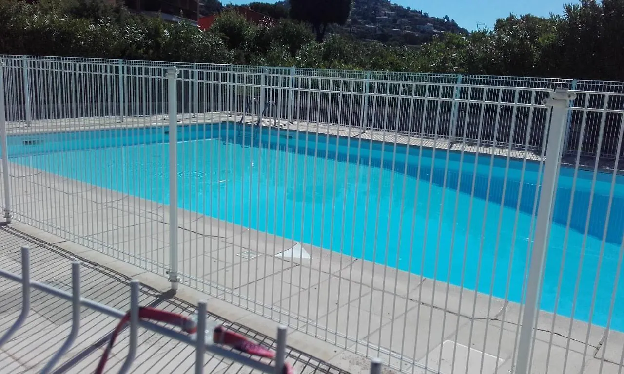 Appartement Vue Mer Piscines Parking Les Coraux Agay Plage Saint-Raphael  Saint-Raphael (Var)